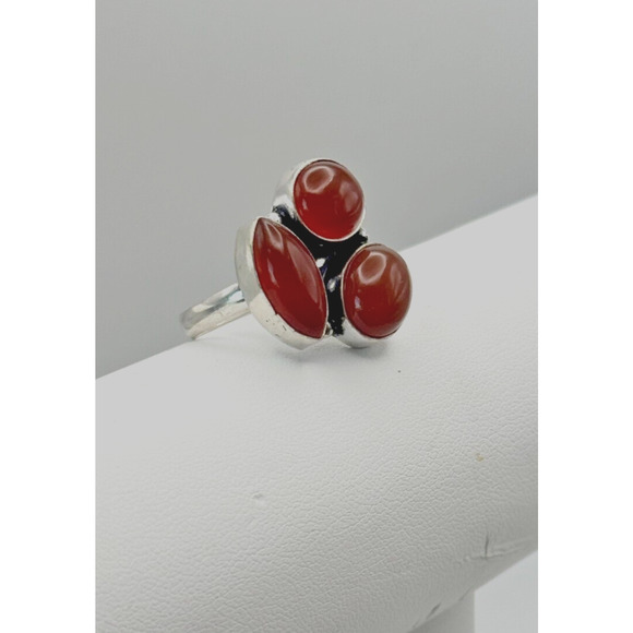 Carnelian Garnet 3 Stone Ring .925 Stone Ring Sz 8 - 5.83 Grams - Picture 3 of 4